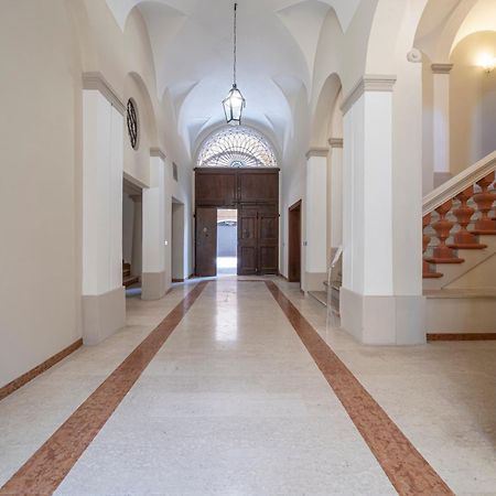 Via Emilia Centro - Stupendo Appartamento A Модена Экстерьер фото