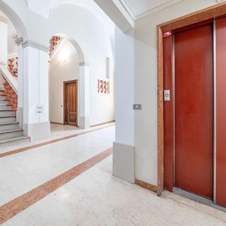 Via Emilia Centro - Stupendo Appartamento A Модена Экстерьер фото