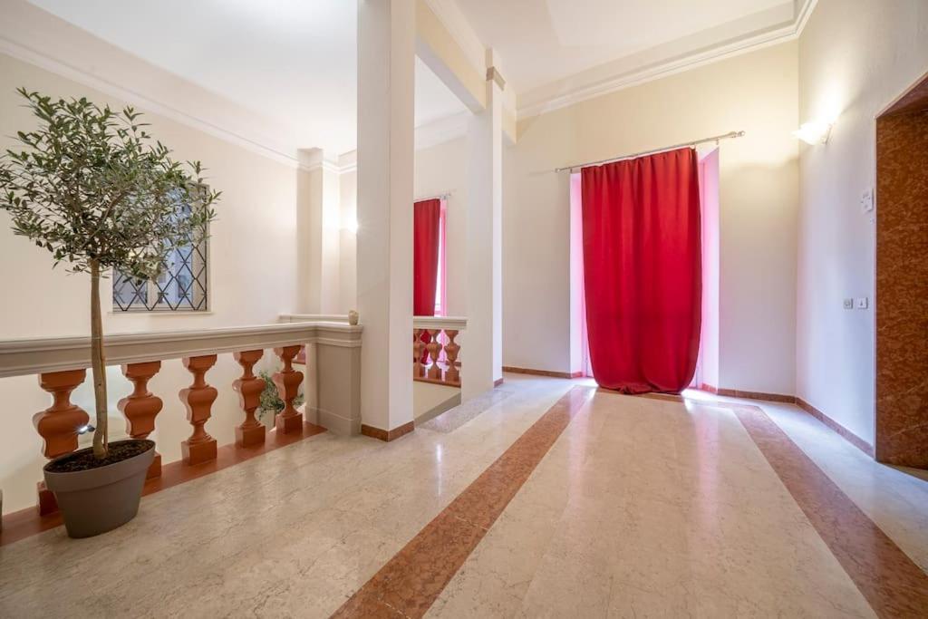 Via Emilia Centro - Stupendo Appartamento A Модена Экстерьер фото