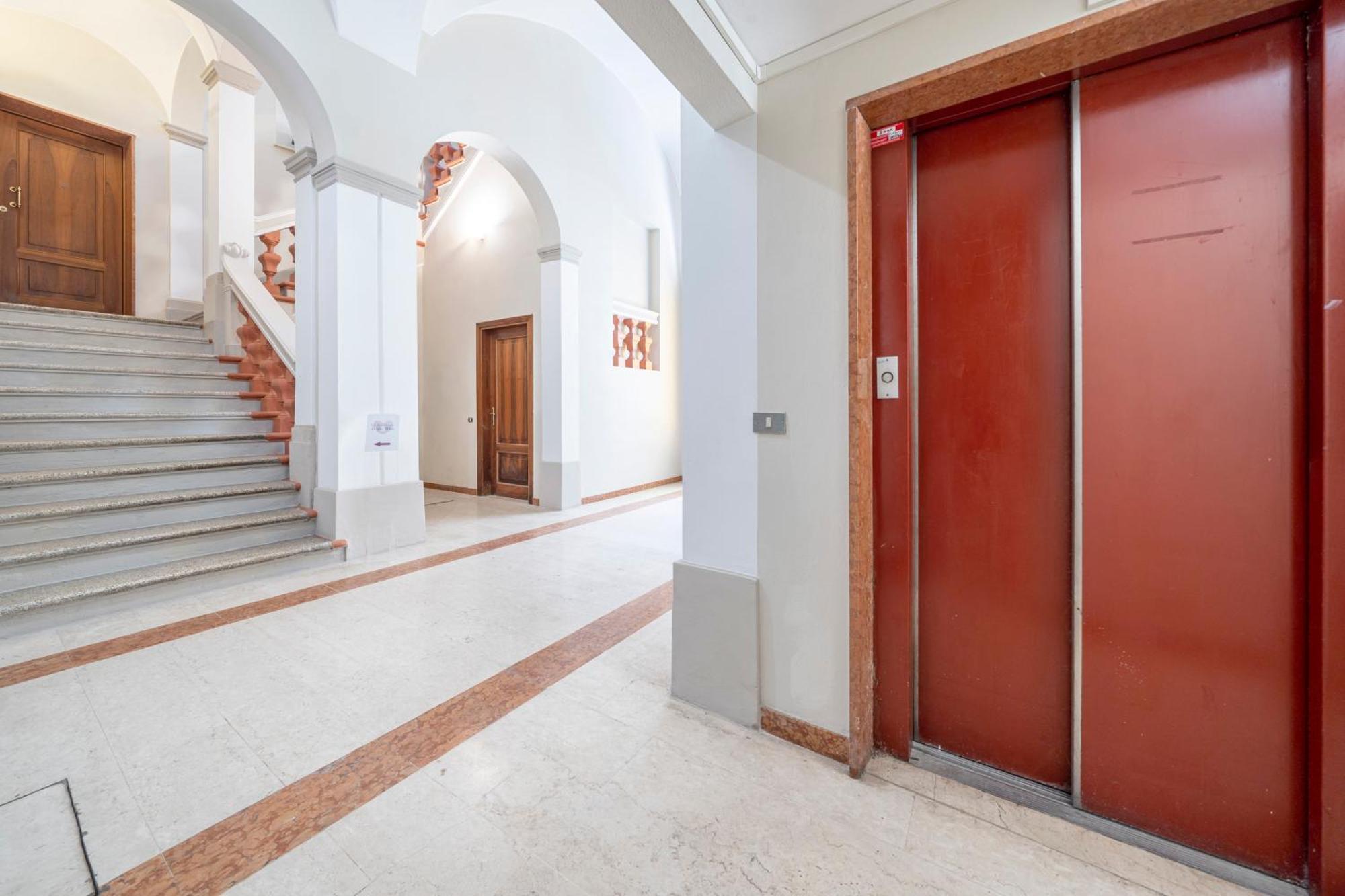 Via Emilia Centro - Stupendo Appartamento A Модена Экстерьер фото